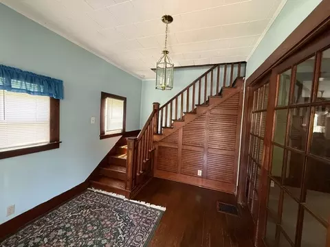 Entry Way - 805 S 14th St, Herrin, IL 62948 photo 1 of 2