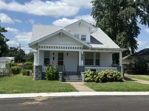805 S 14th St, Herrin, IL 62948