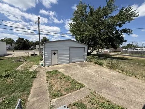 Other - 805 S 14th St, Herrin, IL 62948 photo 3 of 3