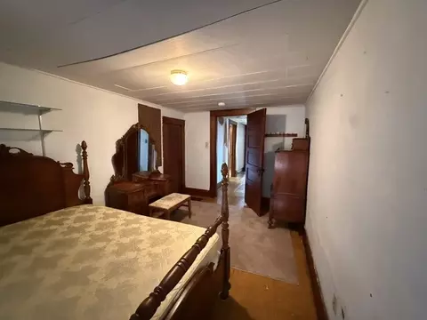 Bedroom - 805 S 14th St, Herrin, IL 62948 photo 7 of 9