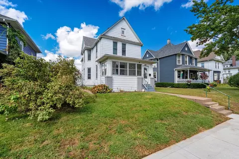 Exterior - 1435 10th St, Moline, IL 61265 photo 2 of 12