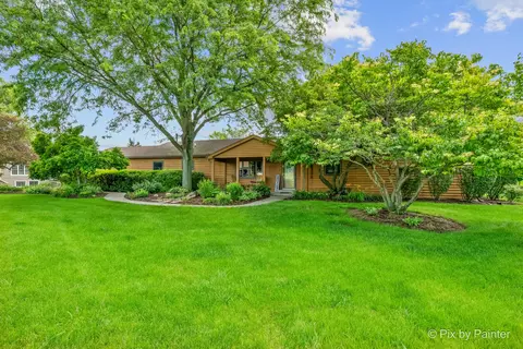 Exterior - 2116 N Pebble Dr, Mchenry, IL 60051 photo 7 of 8