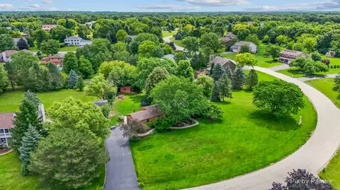 View/Area - 2116 N Pebble Dr, Mchenry, IL 60051 photo 1 of 7