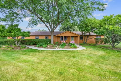 Exterior - 2116 N Pebble Dr, Mchenry, IL 60051 photo 2 of 8