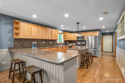 Kitchen - 2116 N Pebble Dr, Mchenry, IL 60051 photo 1 of 4