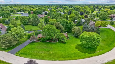 View/Area - 2116 N Pebble Dr, Mchenry, IL 60051 photo 2 of 7