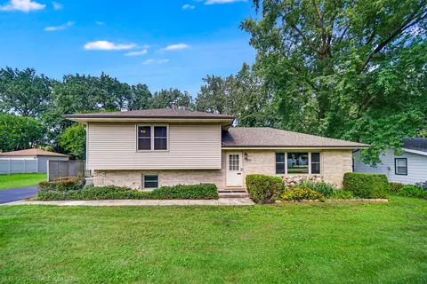 3900 W 155th St, Markham, IL 60428