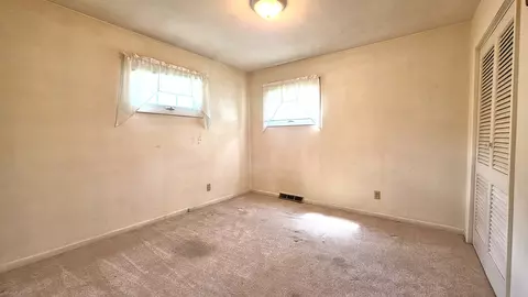 Bedroom - 208 E 8th Ave, Colona, IL 61241 photo 3 of 5