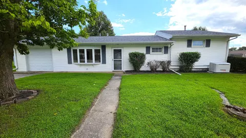 Exterior - 208 E 8th Ave, Colona, IL 61241 photo 2 of 8