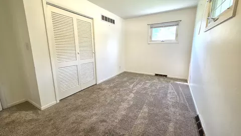 Bedroom - 208 E 8th Ave, Colona, IL 61241 photo 2 of 5