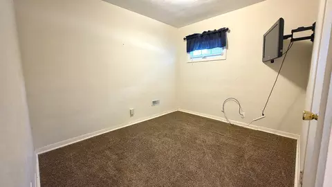 Bedroom - 208 E 8th Ave, Colona, IL 61241 photo 5 of 5