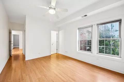 Bedroom - 841 E 52nd St #3, Chicago, IL 60615 photo 11 of 13