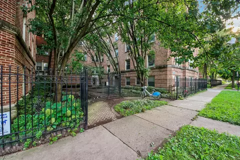 Exterior - 841 E 52nd St #3, Chicago, IL 60615 photo 3 of 4