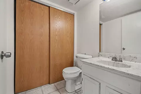 Bath - 1457 Beaumont Cir, Bartlett, IL 60103 photo 3 of 3