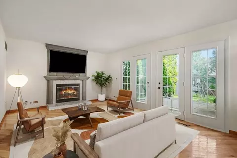 Living - 1457 Beaumont Cir, Bartlett, IL 60103 photo 3 of 6