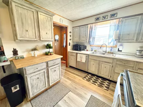Kitchen - 1143 Oak St, Eldena, IL 61324 photo 3 of 3