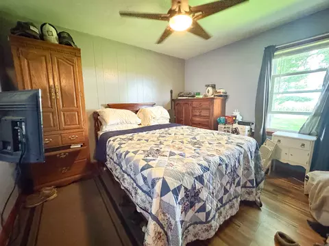 Bedroom - 1143 Oak St, Eldena, IL 61324 photo 5 of 11