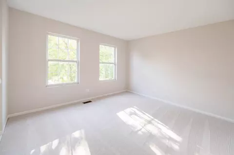 Bedroom - 1401 Bridgehampton Dr, Plainfield, IL 60586 photo 4 of 4