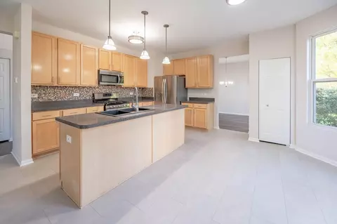 Kitchen - 1401 Bridgehampton Dr, Plainfield, IL 60586 photo 1 of 2
