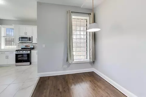 Dining - 313 E 60th St #1, Chicago, IL 60637 photo 3 of 3
