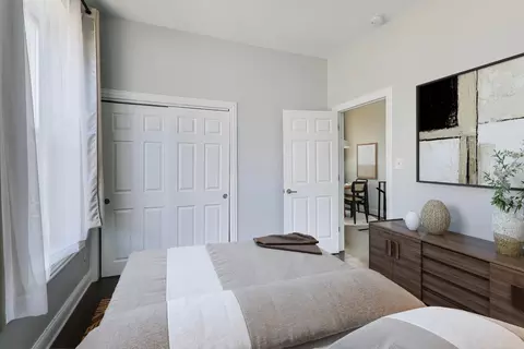 Bedroom - 313 E 60th St #1, Chicago, IL 60637 photo 3 of 13