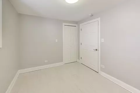 Bedroom - 313 E 60th St #1, Chicago, IL 60637 photo 13 of 13