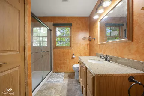 Bath - 246 Teal Ln, Braidwood, IL 60408 photo 1 of 3