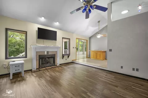 Living - 246 Teal Ln, Braidwood, IL 60408 photo 2 of 3