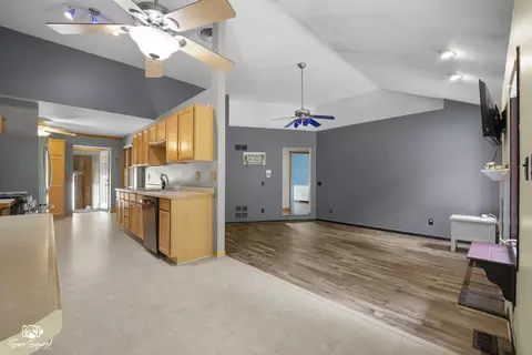 Entry Way - 246 Teal Ln, Braidwood, IL 60408 photo 1 of 4