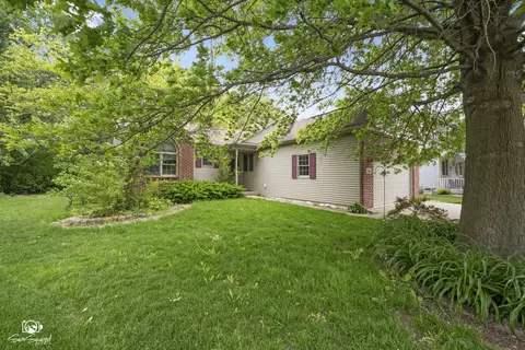 Exterior - 246 Teal Ln, Braidwood, IL 60408 photo 2 of 6