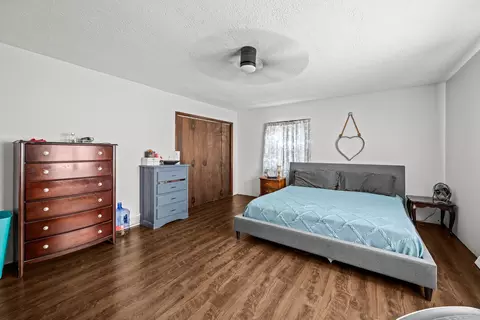 Bedroom - 515 8th St, Silvis, IL 61282 photo 4 of 6