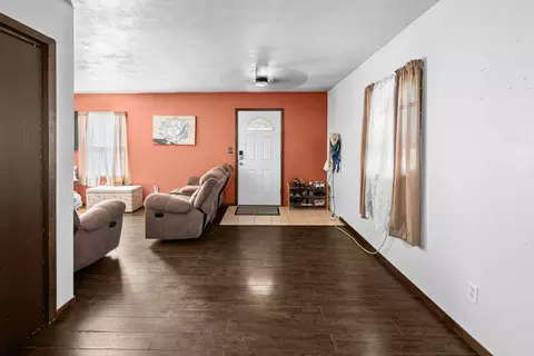 Entry Way - 515 8th St, Silvis, IL 61282 photo 1 of 3