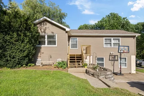 Exterior - 515 8th St, Silvis, IL 61282 photo 10 of 10