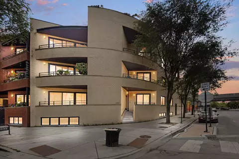 4662 N Winthrop Ave #1S, Chicago, IL 60640