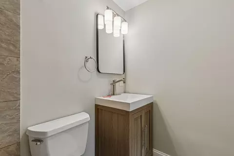 Bath - 852 Colonial Dr #E, Wheeling, IL 60090 photo 3 of 3