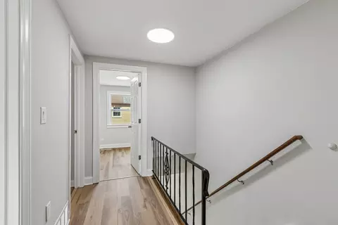 Entry Way - 852 Colonial Dr #E, Wheeling, IL 60090 photo 3 of 5