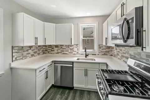 Kitchen - 9516 Jackson Ave, Brookfield, IL 60513 photo 1 of 3
