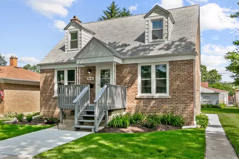 Exterior - 9516 Jackson Ave, Brookfield, IL 60513 photo 2 of 5