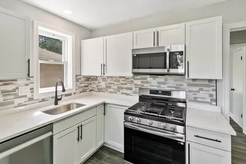 Kitchen - 9516 Jackson Ave, Brookfield, IL 60513 photo 3 of 3