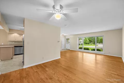 Living - 132 Scott Dr, East Dundee, IL 60118 photo 4 of 8