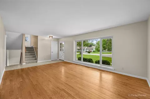 Living - 132 Scott Dr, East Dundee, IL 60118 photo 2 of 8