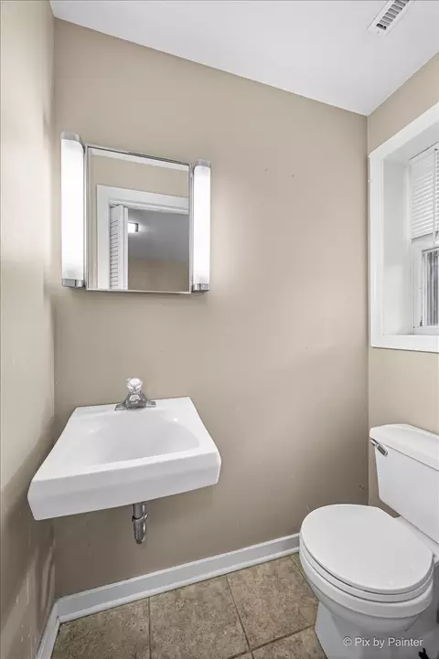 Bath - 132 Scott Dr, East Dundee, IL 60118 photo 3 of 3
