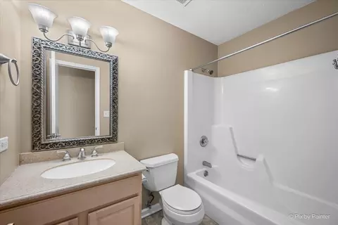 Bath - 132 Scott Dr, East Dundee, IL 60118 photo 1 of 3