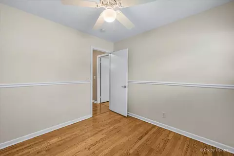 Bedroom - 132 Scott Dr, East Dundee, IL 60118 photo 4 of 6
