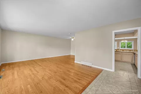 Living - 132 Scott Dr, East Dundee, IL 60118 photo 3 of 8