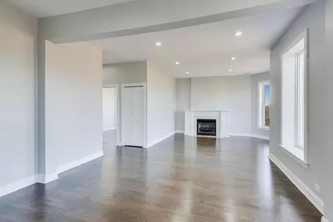 Living - 313 E 60th St #4, Chicago, IL 60637 photo 2 of 8