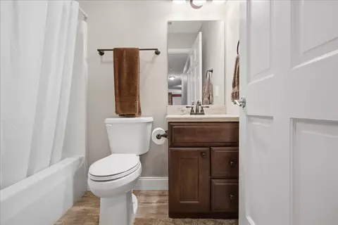Bath - 7919 E 1425 North Rd N, Bloomington, IL 61705 photo 1 of 3