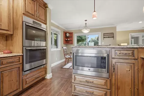 Kitchen - 7919 E 1425 North Rd N, Bloomington, IL 61705 photo 5 of 6