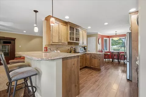 Kitchen - 7919 E 1425 North Rd N, Bloomington, IL 61705 photo 2 of 6