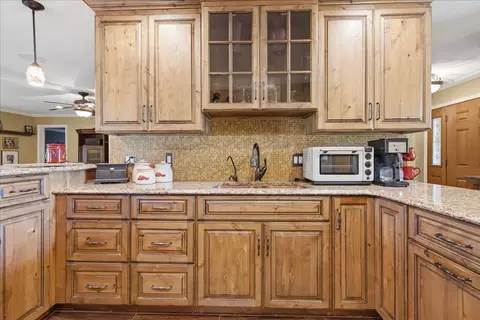 Kitchen - 7919 E 1425 North Rd N, Bloomington, IL 61705 photo 3 of 6